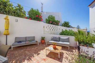 2419-350721-d4a7072701644bd18f6c9ffe77b802fa4