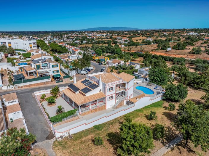 Image No.1-5 Bed Villa for sale