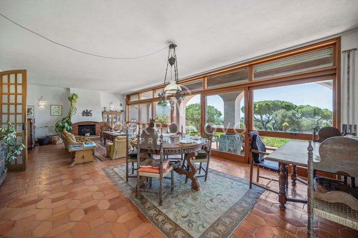 Image No.10-5 Bed Villa for sale