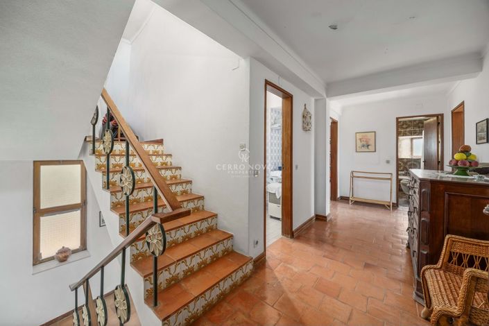 Image No.18-5 Bed Villa for sale