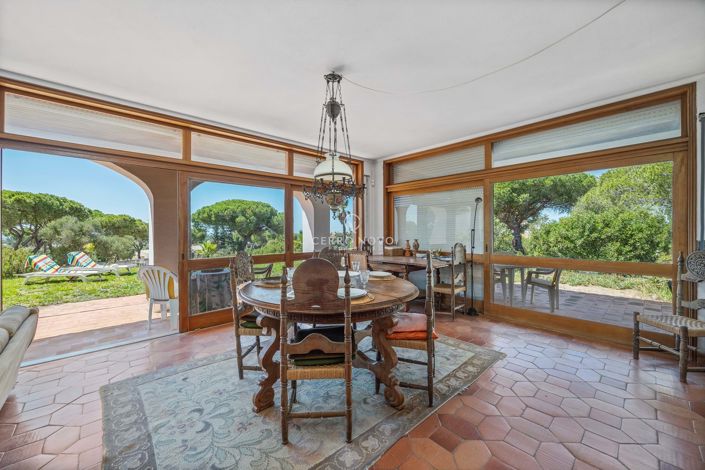 Image No.9-5 Bed Villa for sale