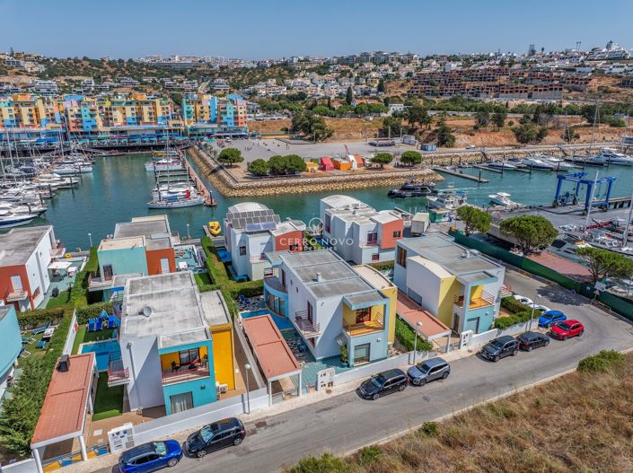 Image No.26-3 Bed Villa for sale