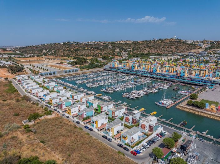 Image No.27-3 Bed Villa for sale