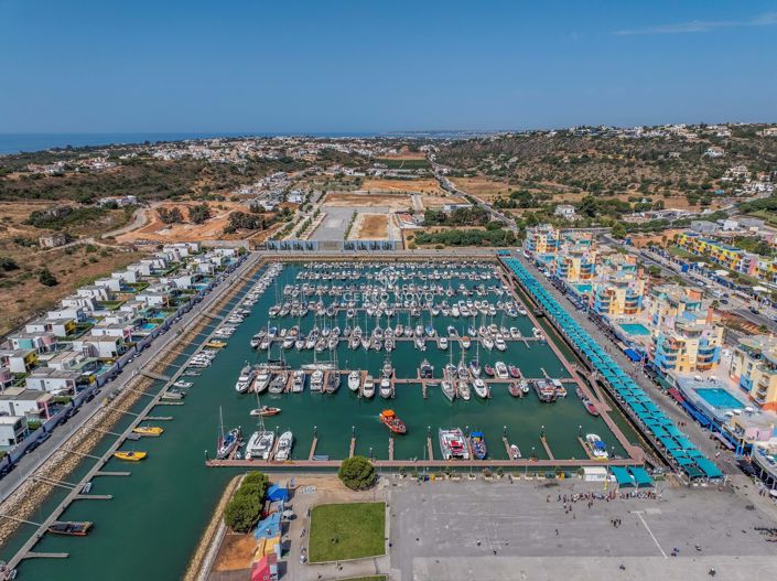 Image No.28-3 Bed Villa for sale