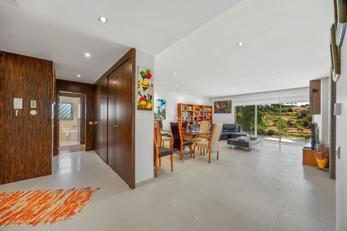 Image No.8-5 Bed Villa for sale