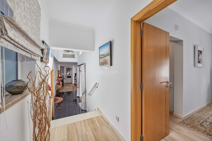 Image No.40-4 Bed Villa for sale