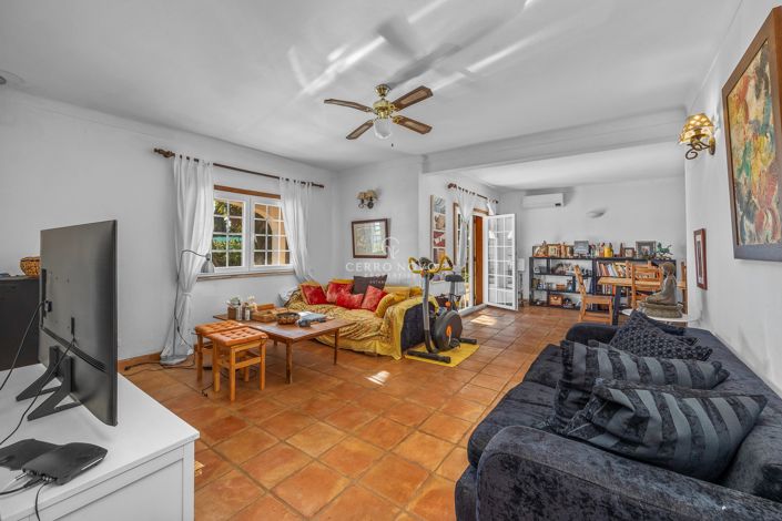 Image No.10-5 Bed Villa for sale