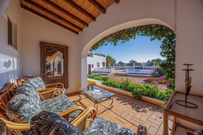 Image No.12-5 Bed Villa for sale