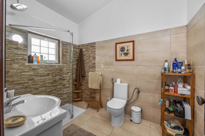 Image No.18-5 Bed Villa for sale