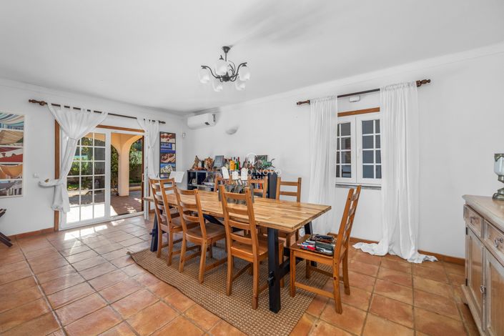 Image No.5-5 Bed Villa for sale