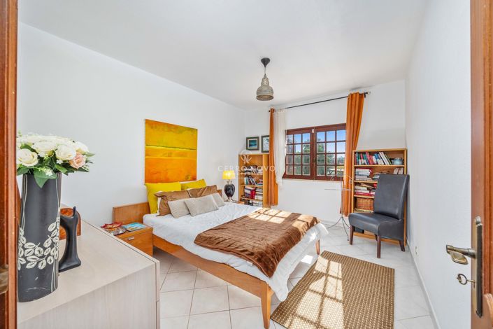 Image No.2-5 Bed Villa for sale