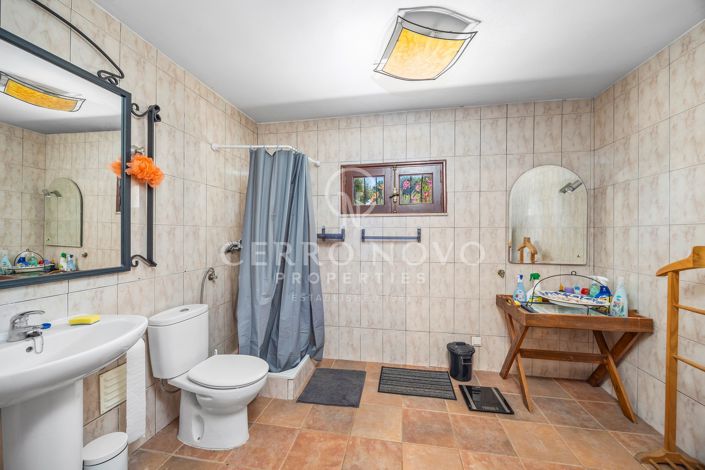 Image No.25-5 Bed Villa for sale
