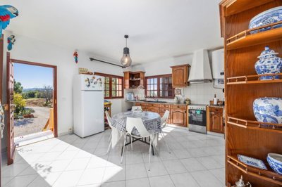 2419-359226-d4a7072701644bd18f6c9ffe77b802fa4