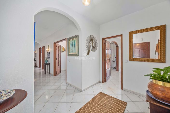 Image No.38-5 Bed Villa for sale