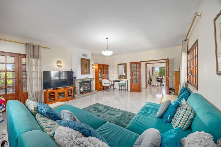 Image No.41-5 Bed Villa for sale