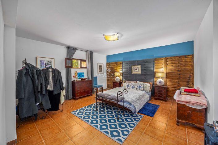 Image No.47-5 Bed Villa for sale