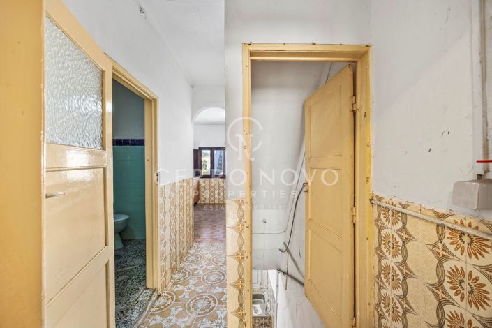 Image No.11-5 Bed Townhouse for sale
