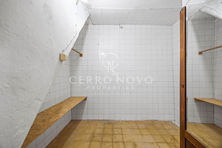 Image No.13-5 Bed Townhouse for sale