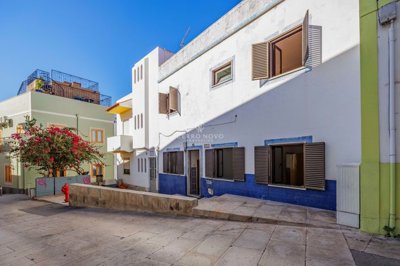 2419-358777-d4a7072701644bd18f6c9ffe77b802fa4