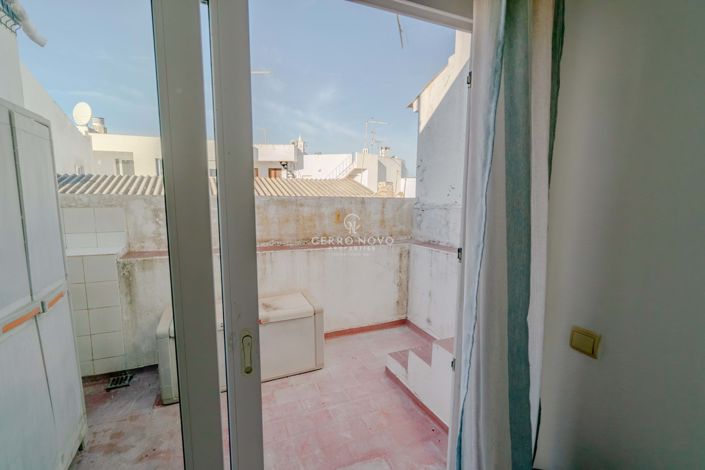 Image No.10-2 Bed Townhouse for sale