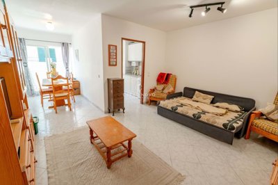 2419-357643-d4a7072701644bd18f6c9ffe77b802fa4