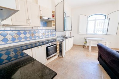 2419-358667-d4a7072701644bd18f6c9ffe77b802fa4