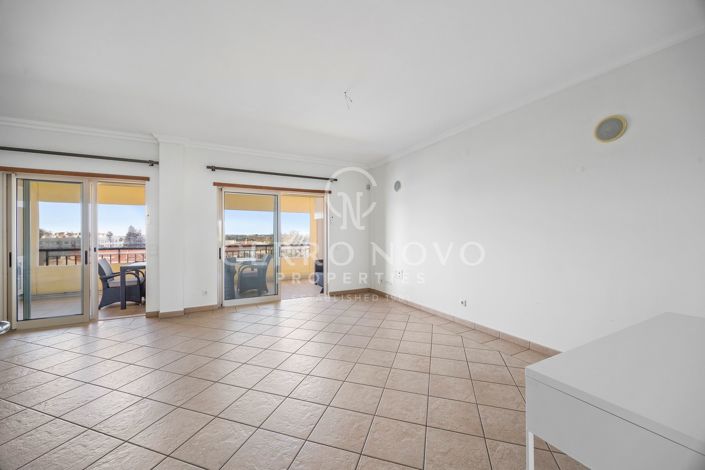 Image No.17-3 Bed Apartment for sale