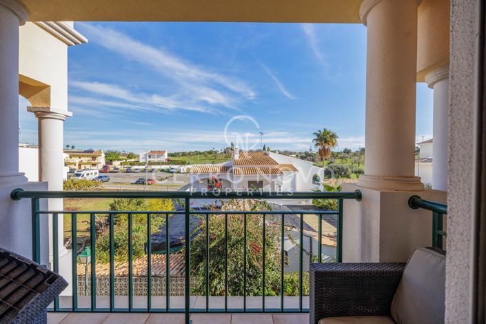 Image No.20-3 Bed Apartment for sale