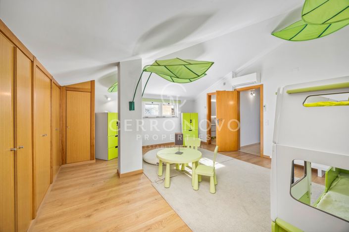 Image No.26-3 Bed Apartment for sale