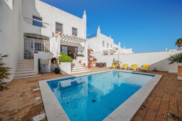 Image No.18-3 Bed Villa for sale