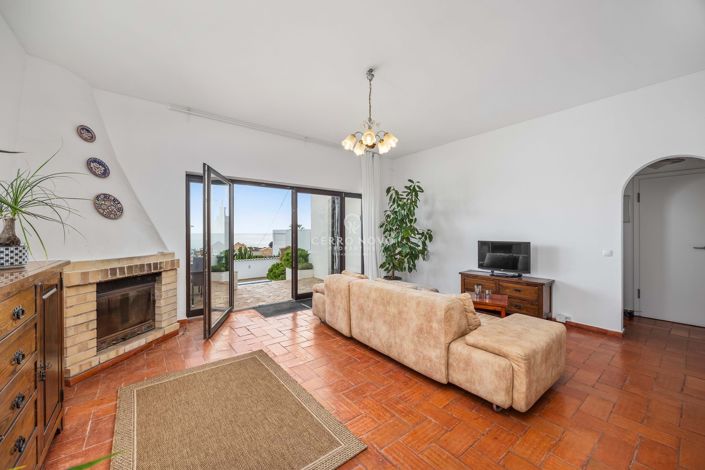 Image No.2-3 Bed Townhouse for sale