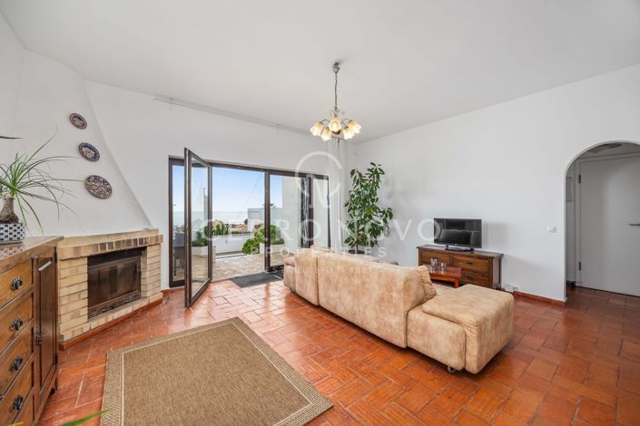 Image No.2-3 Bed Villa for sale