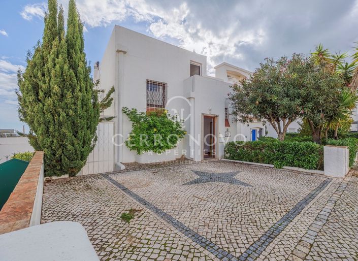 Image No.26-3 Bed Villa for sale