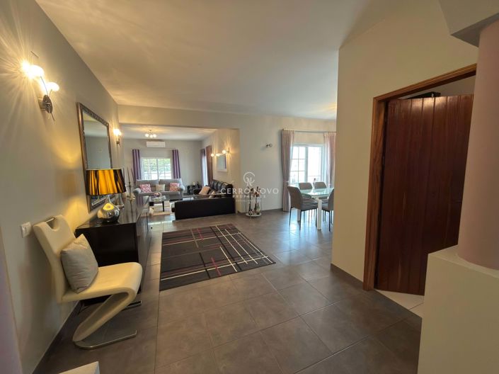 Image No.4-4 Bed Villa for sale