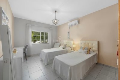 2419-364140-d4a7072701644bd18f6c9ffe77b802fa4