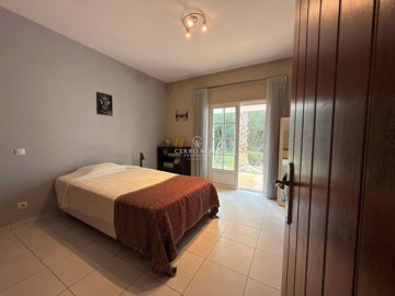 2419-364140-d4a7072701644bd18f6c9ffe77b802fa4