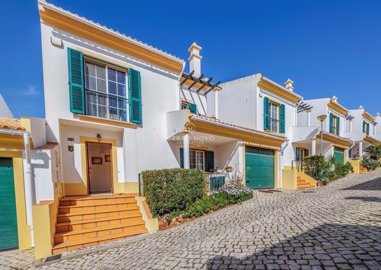 2419-366061-d4a7072701644bd18f6c9ffe77b802fa4