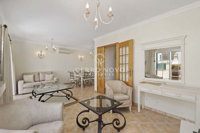 2419-366061-d4a7072701644bd18f6c9ffe77b802fa4