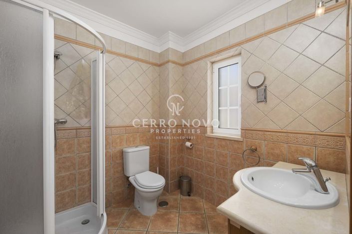 Image No.12-3 Bed Villa for sale