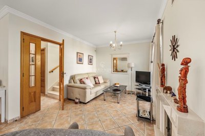 2419-366061-d4a7072701644bd18f6c9ffe77b802fa4