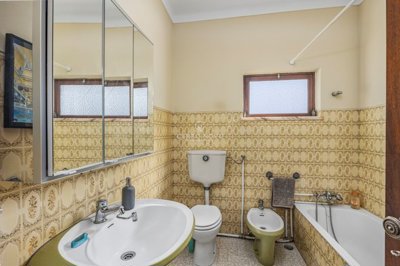 2419-354069-d4a7072701644bd18f6c9ffe77b802fa4