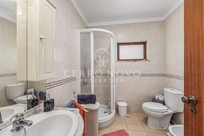 Image No.24-3 Bed Townhouse for sale