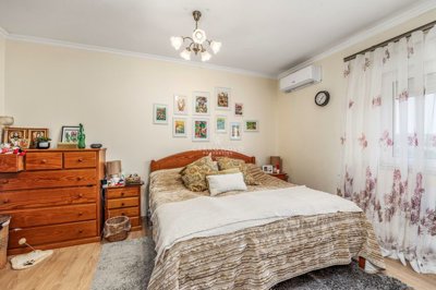 2419-152834-d4a7072701644bd18f6c9ffe77b802fa4