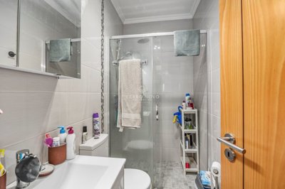 2419-152834-d4a7072701644bd18f6c9ffe77b802fa4