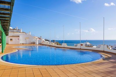 2419-362627-d4a7072701644bd18f6c9ffe77b802fa4