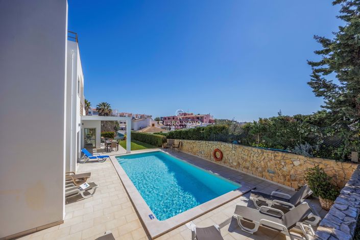 Image No.12-4 Bed Villa for sale