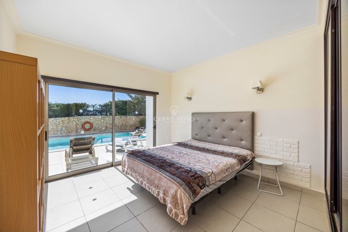 Image No.17-4 Bed Villa for sale