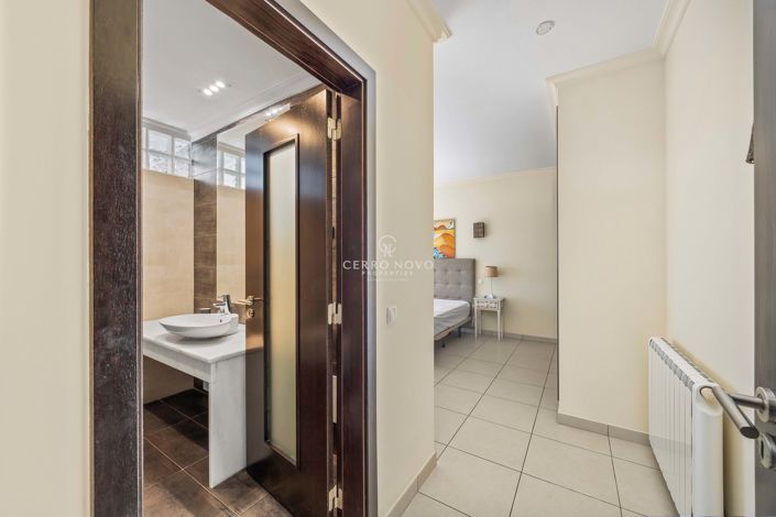 Image No.20-4 Bed Villa for sale