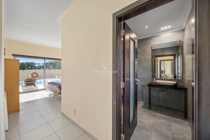 Image No.23-4 Bed Villa for sale