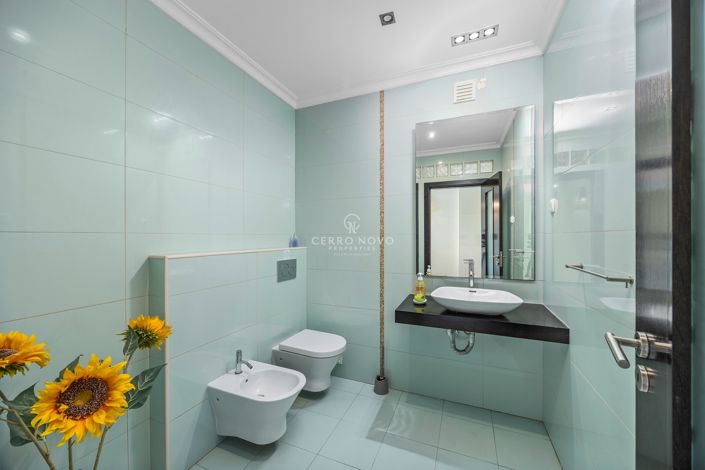 Image No.25-4 Bed Villa for sale